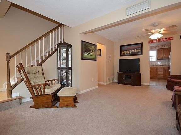 4th image of 1005 Berrington Ct