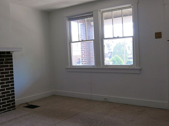 3rd image of 1851 Chislett St