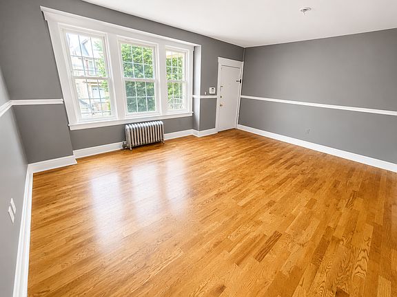 5th image of 89 Huntington Ter Floor 1
