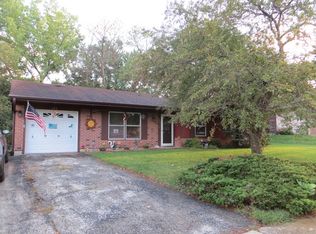 105 Lee Ln, Bolingbrook, IL 60440