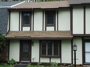 102 Vista Dr, Rochester, NY 14615