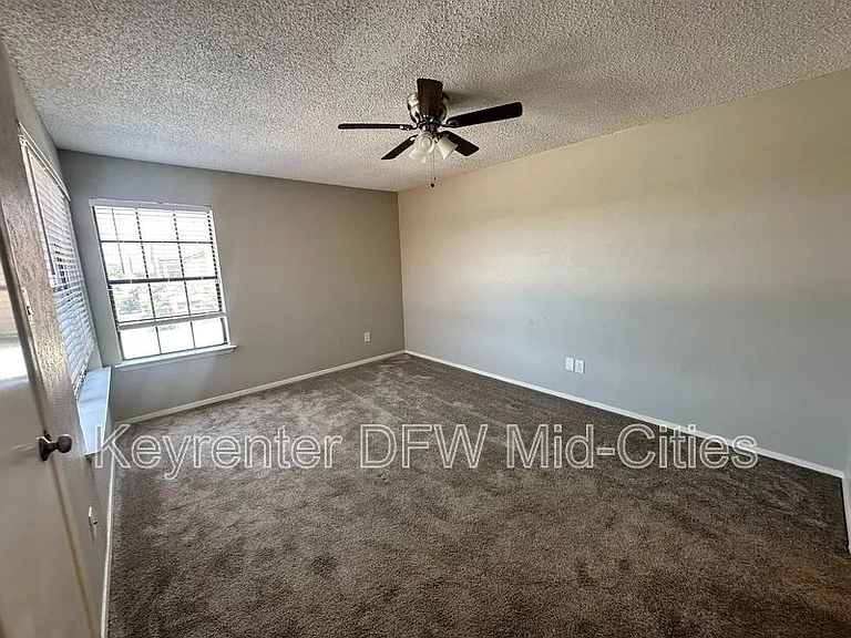 2623 Piedras Dr — Photo 16