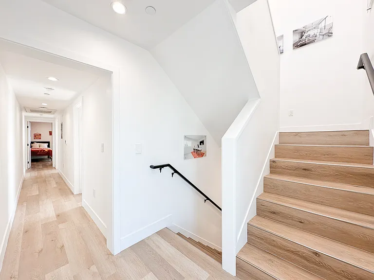 1338 West 35th Place — Photo 31