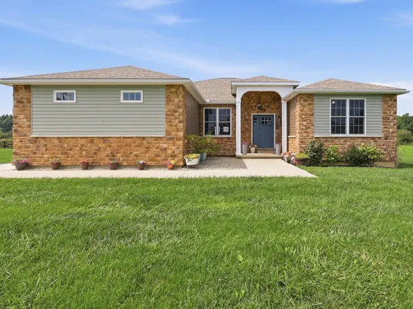 3197 Smeltzer Rd, Marion, OH 43302