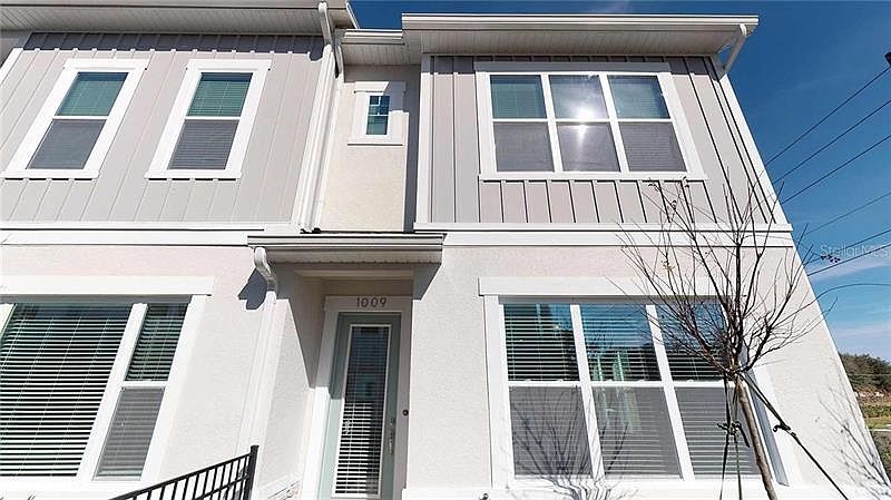 1st image of 1009 Lychee Ct