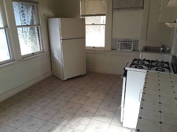 2nd image of 525 E 2nd St APT D