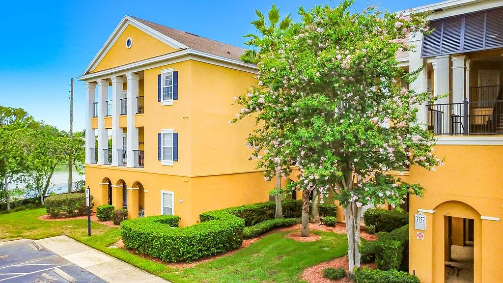 2 bed, 1091 sqft, $1,595 — Photo 3