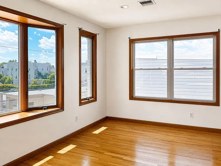 150 Clendenny Ave #2 — Photo 6