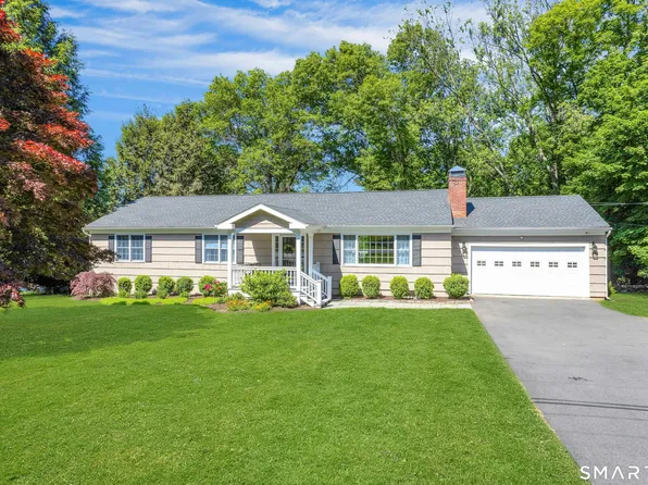 28 Ridgecrest Drive, Ridgefield, CT 06877
