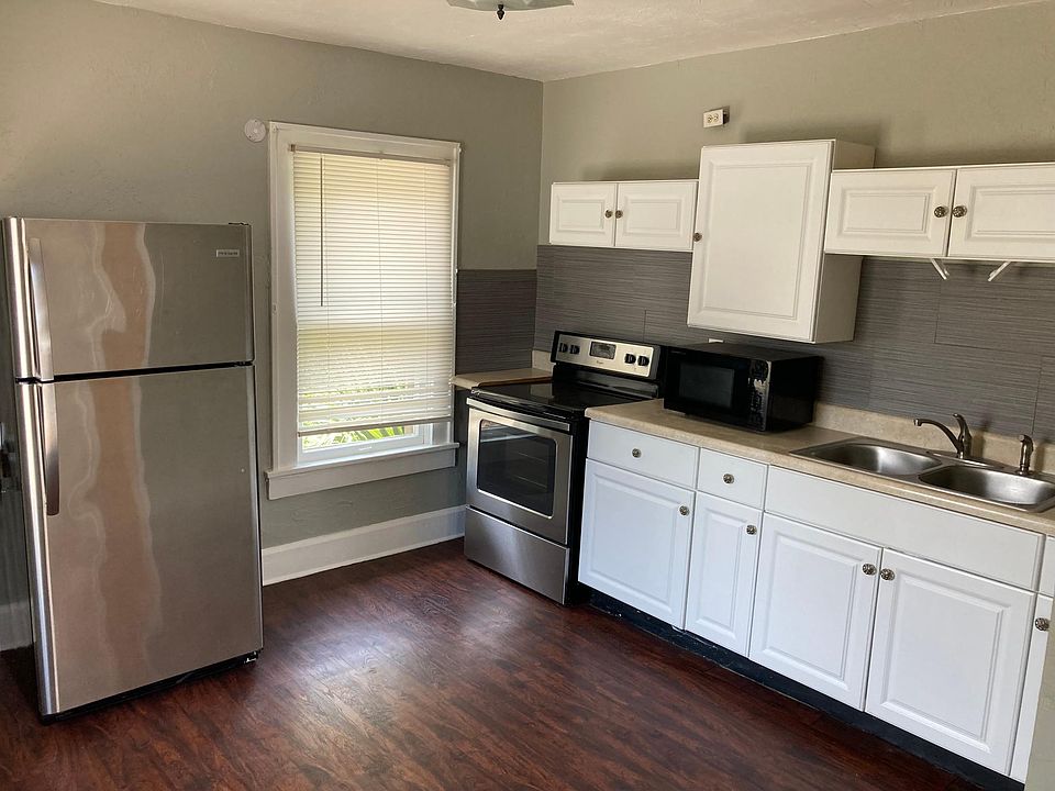 1st image of 838 17th St N #838
