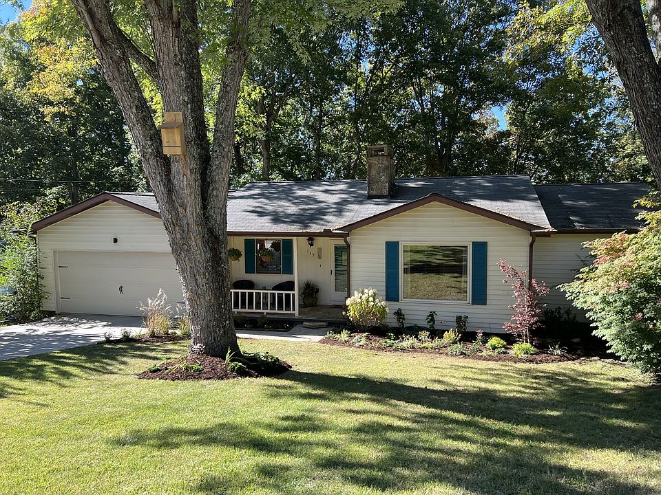 1st image of 135 Lakeshire Dr