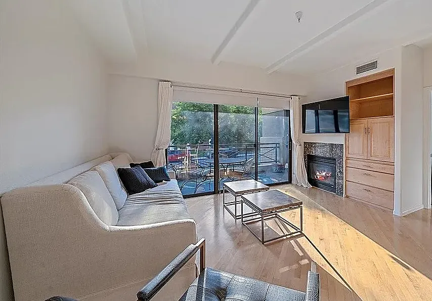 2 bed, 1206 sqft, $3,250 — Photo 4