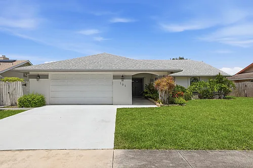 191 Parkwood Dr Photo 1