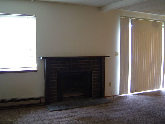 2nd image of 915 30th St NE APT B