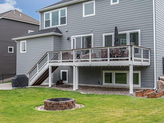 5th image of 5780 Peony Ct N