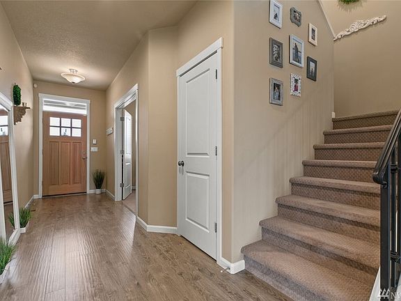 5th image of 10910 NE 106th St
