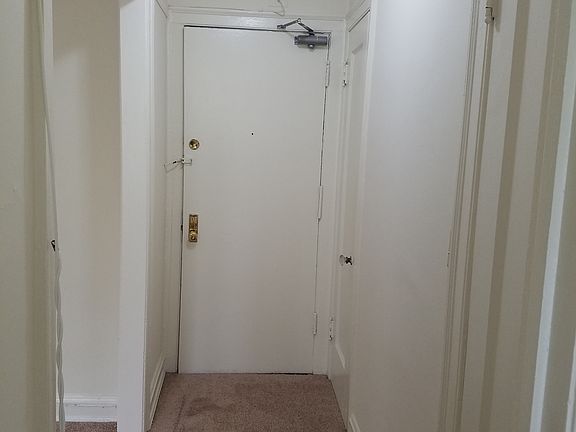 3rd image of 2701 N Pine Grove Ave #3