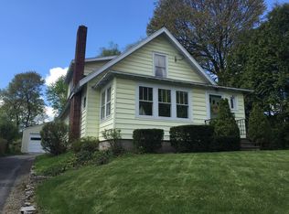 104 Charing Rd, Syracuse, NY 13214