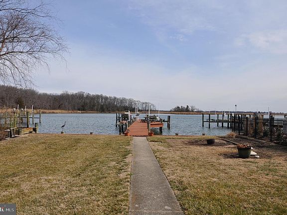 5th image of 3641 Branhum Rd