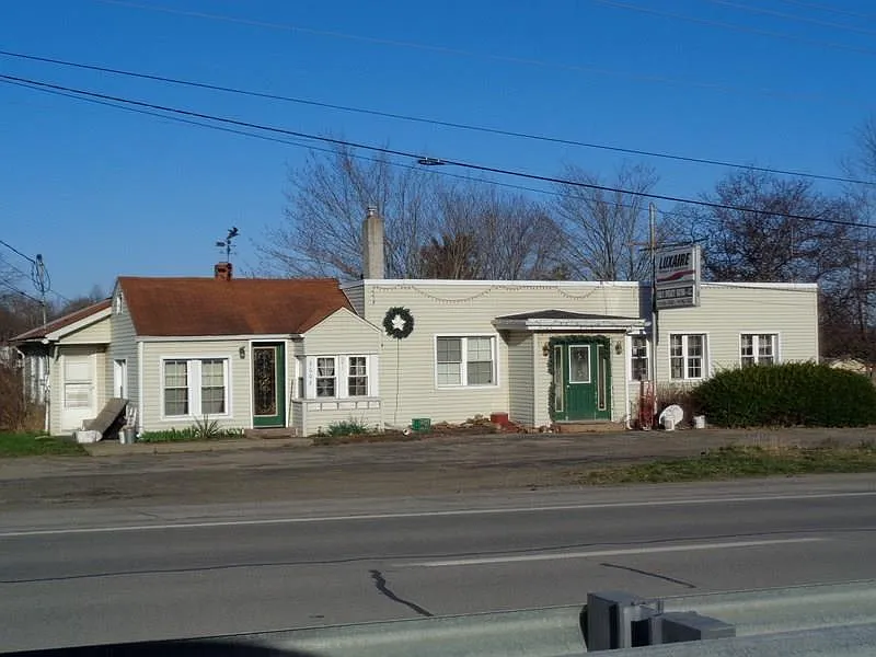 3603 N Hermitage Rd photo 1