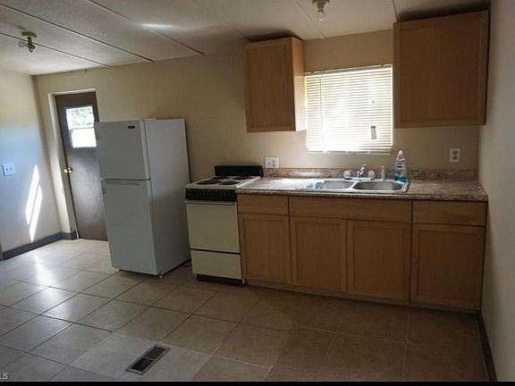 2nd image of 3952 Swisher Ave