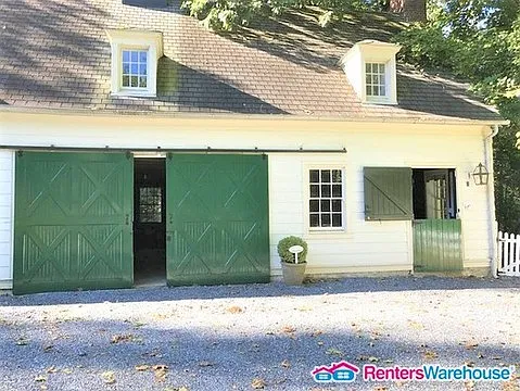 Ruxton Carriage House 1BR Apartment — Photo 2
