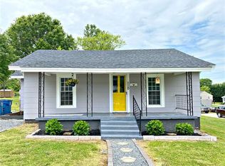 110 N 9th Ave, Maiden, NC 28650