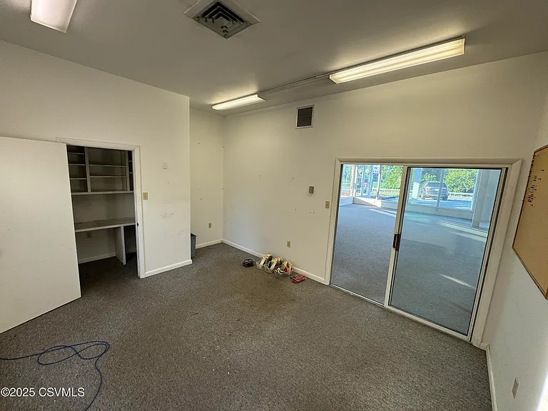 1689 Westbranch Hwy — Photo 13