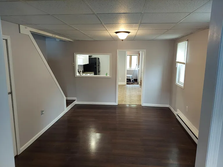 111 E Railroad St — Photo 4
