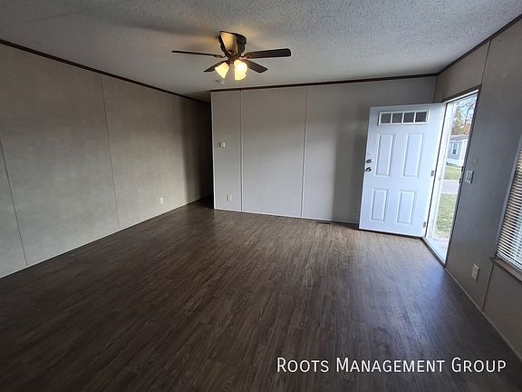 5th image of 116 Birch Crest Dr #116