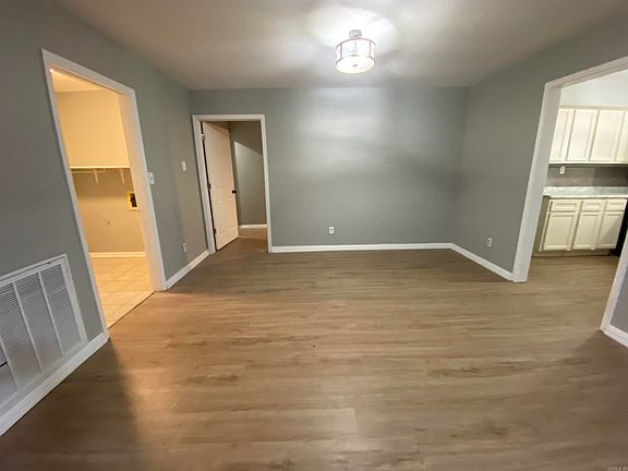 4th image of 208 Ada Dr