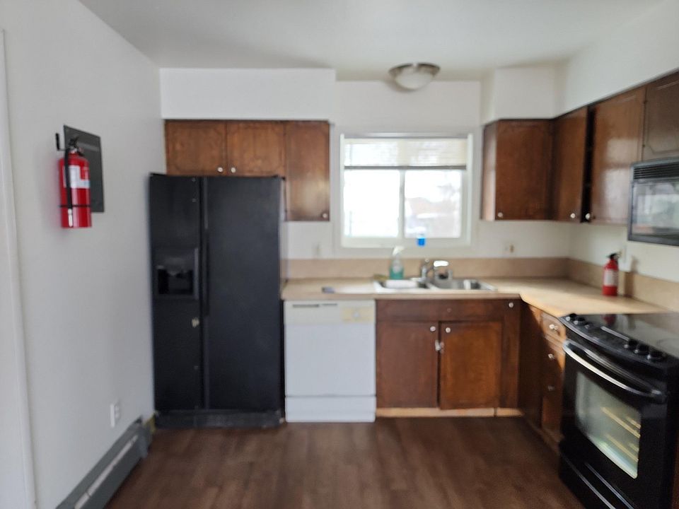 2nd image of 430 Schodde St APT 2