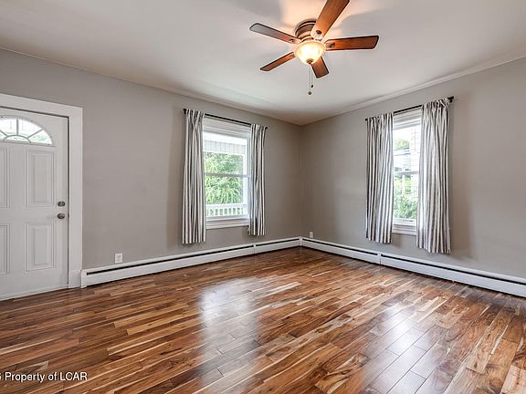 5th image of 626 Leggett St
