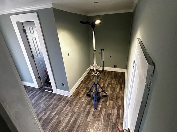 2nd image of 321 Grice St