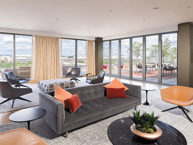Rooftop resident lounge featuring expansive views of Washington D.C.