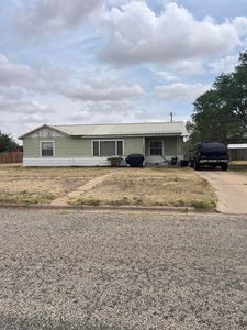411 W 2nd St, Hale Center, TX, 79041