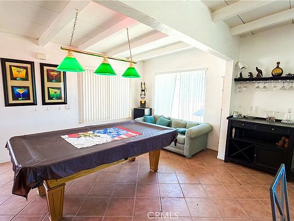 4th image of 1526 Riviera Dr