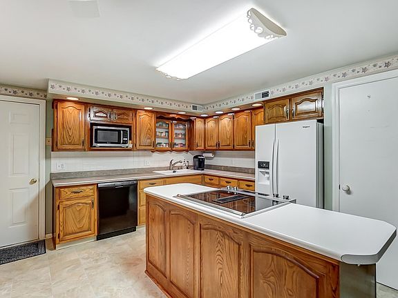 5th image of 7016 Winnebago Dr