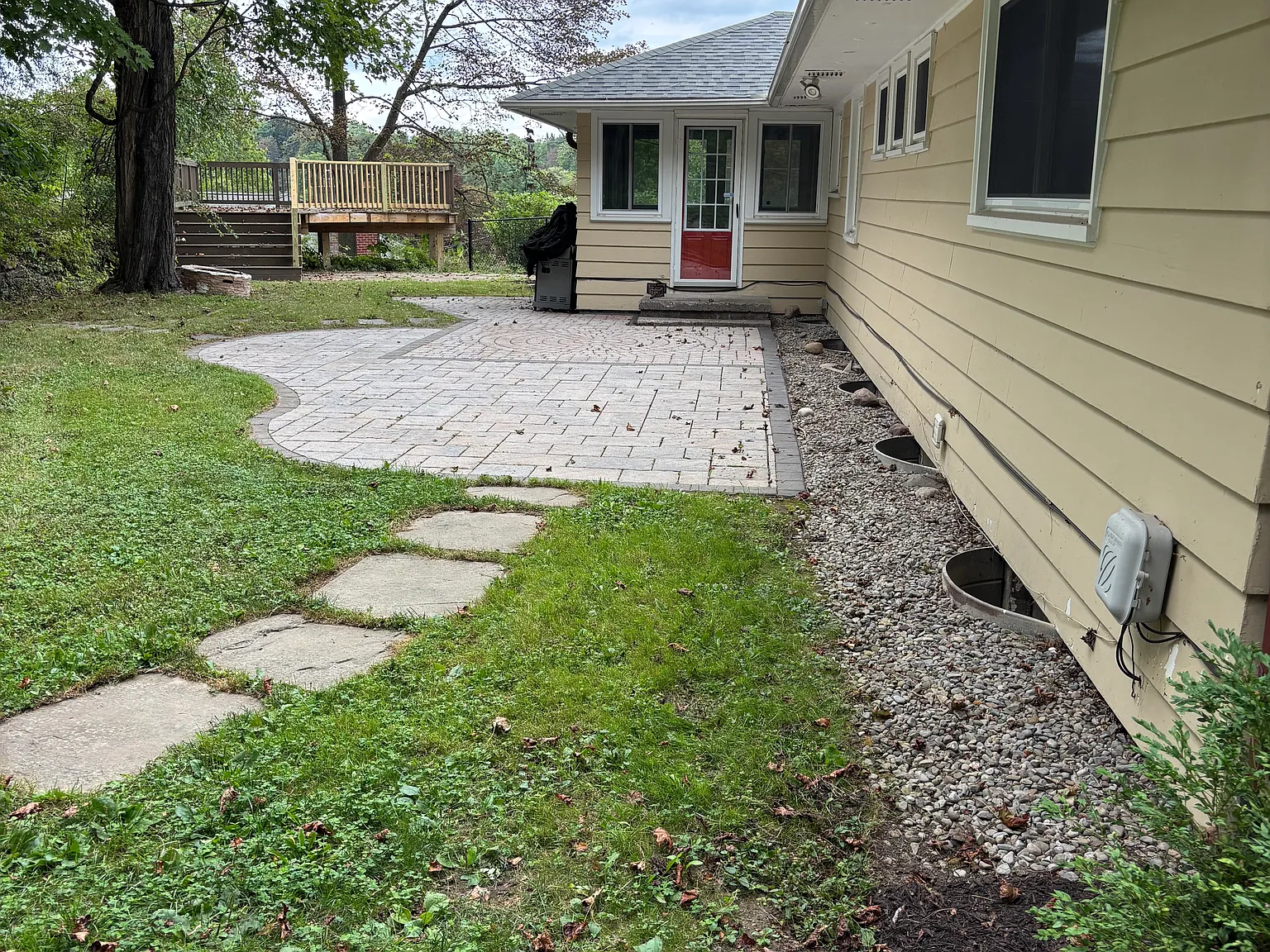 3 bed, 2.5 bath, 2980 sqft, $4,000 — Photo 3