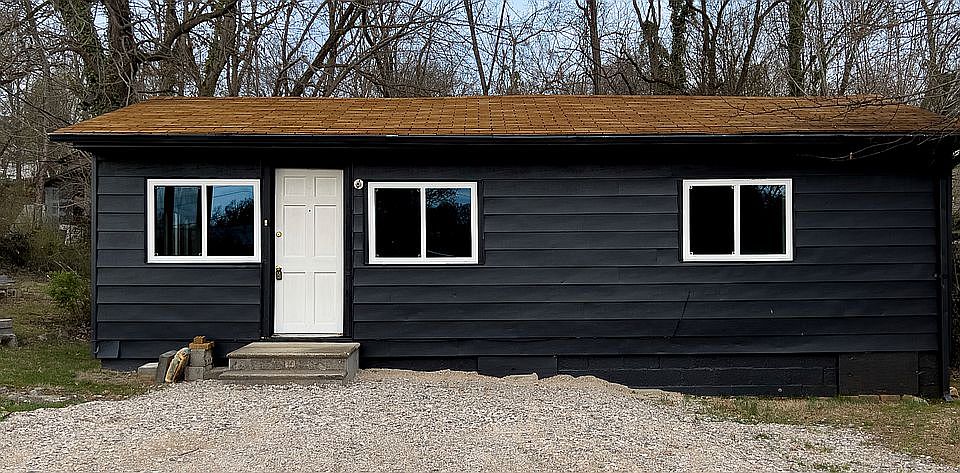 1st image of 3409 Lyle Ave