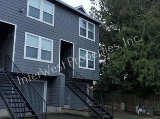520 NE 128th Ave APT 6, Portland, OR 97230