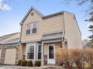 1340 Gloucester Cir, Carol Stream, IL 60188