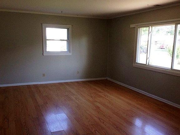 2nd image of 626 Lindemann Dr