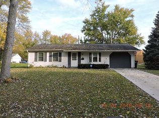 805 Hillside Dr, Danville, IL 61832