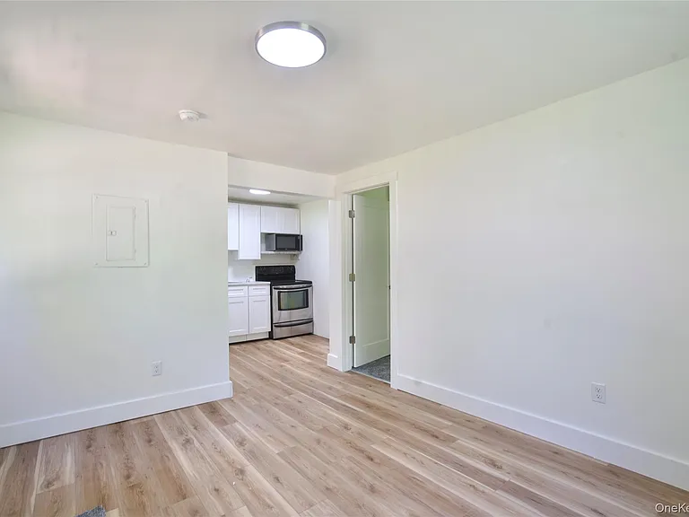 120 Main St #4D — Photo 5