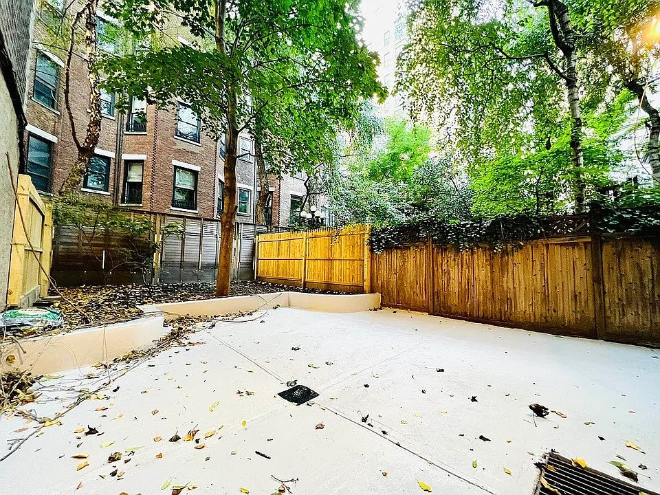 1st image of 306 W 92nd St APT 1R