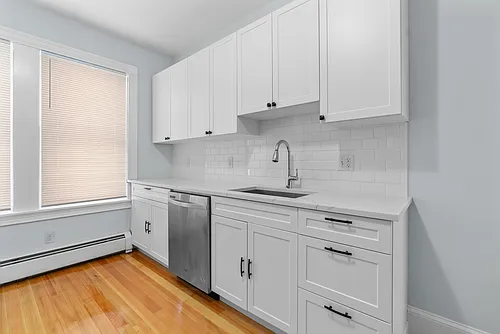 15 Romsey St #1 Photo 1