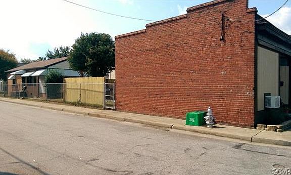 4th image of 1901 Grayland Ave