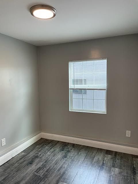 1st image of 143 Hillcrest Dr