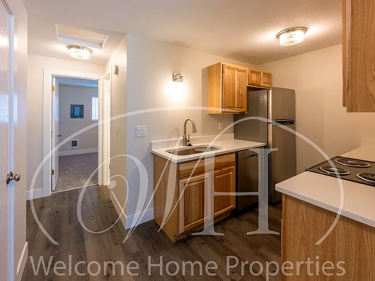1200 SE Broadway Ave — Photo 8